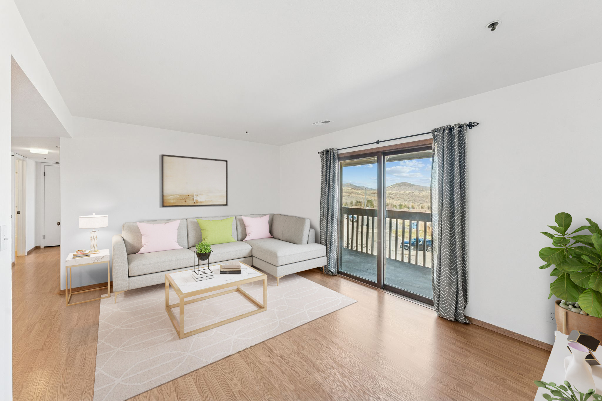 IRONHORSE CONDOMINIU - Residential