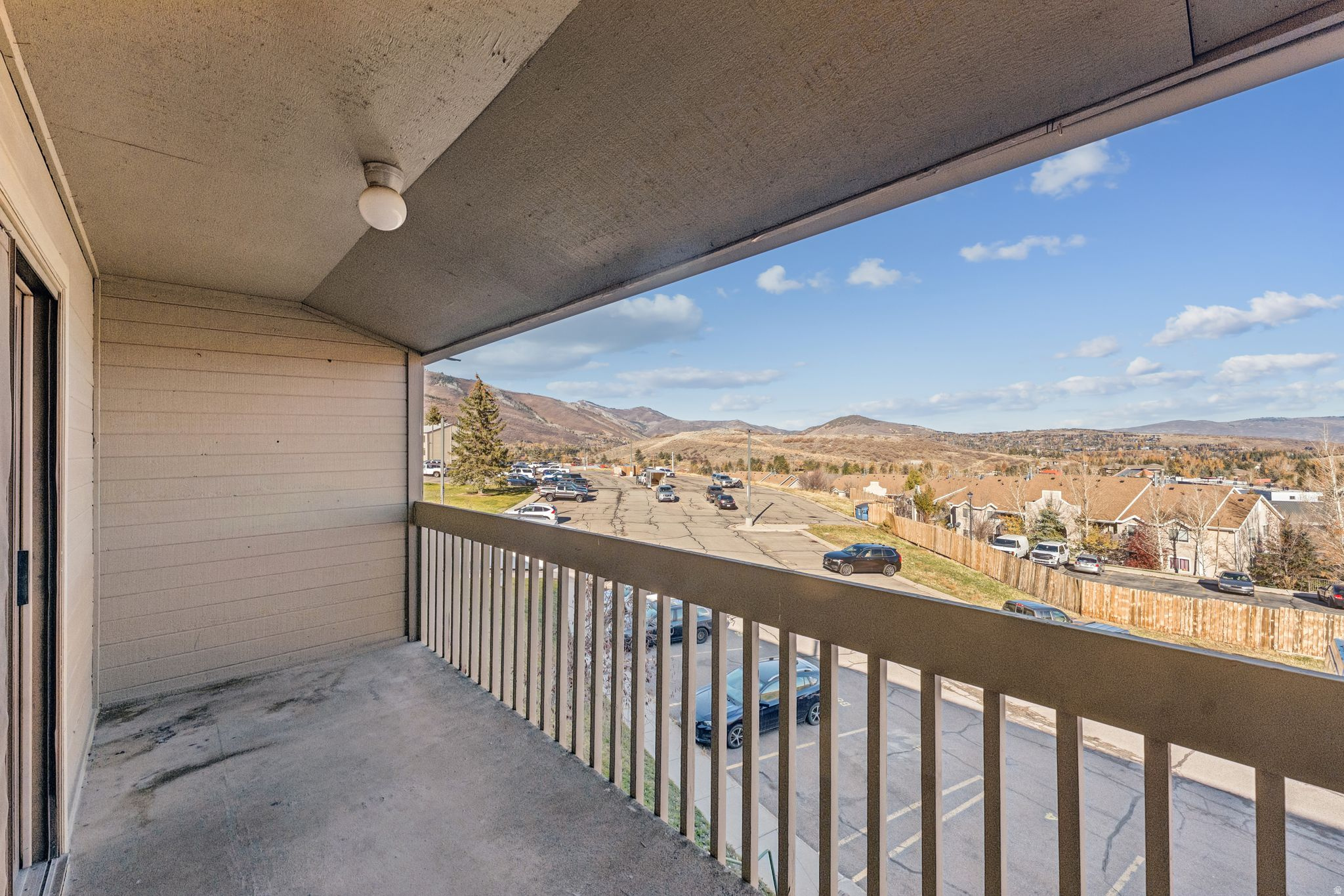 IRONHORSE CONDOMINIU - Residential