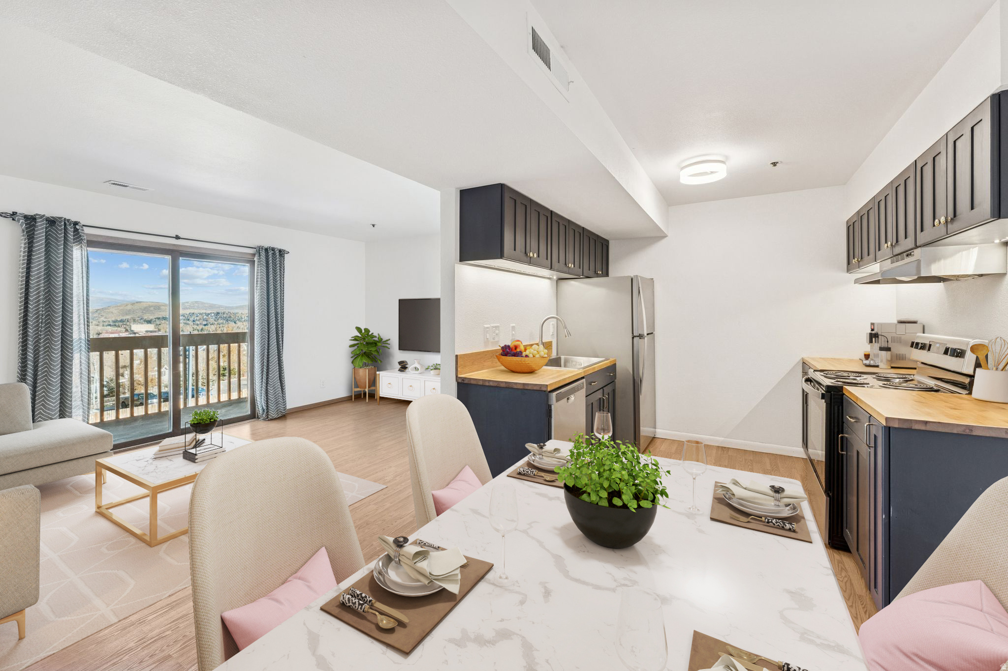 IRONHORSE CONDOMINIU - Residential