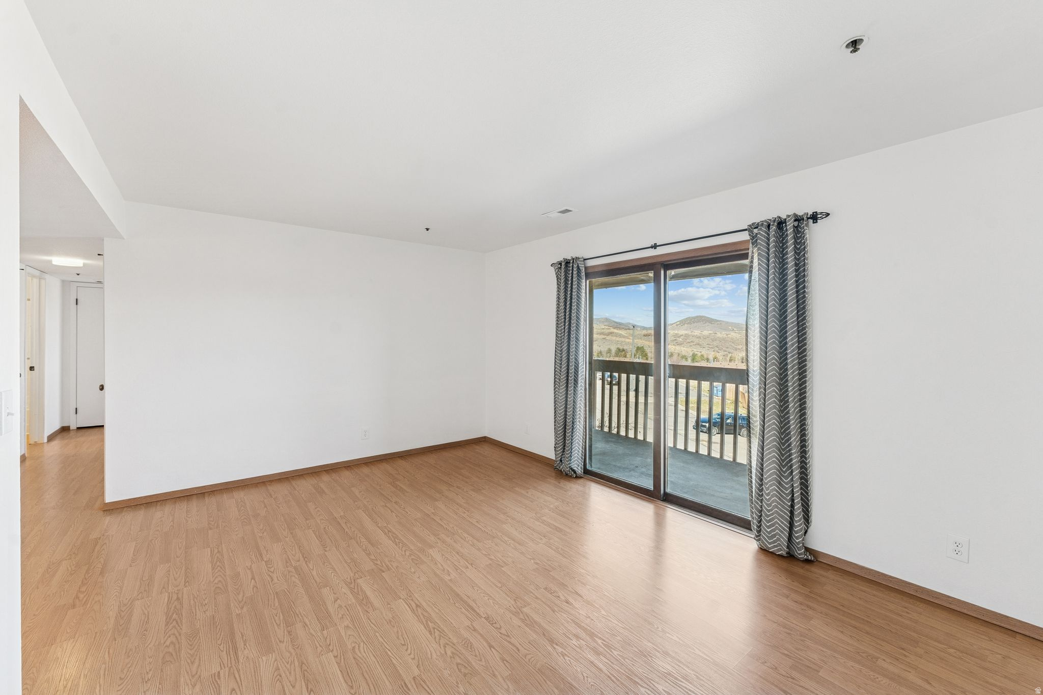 IRONHORSE CONDOMINIU - Residential