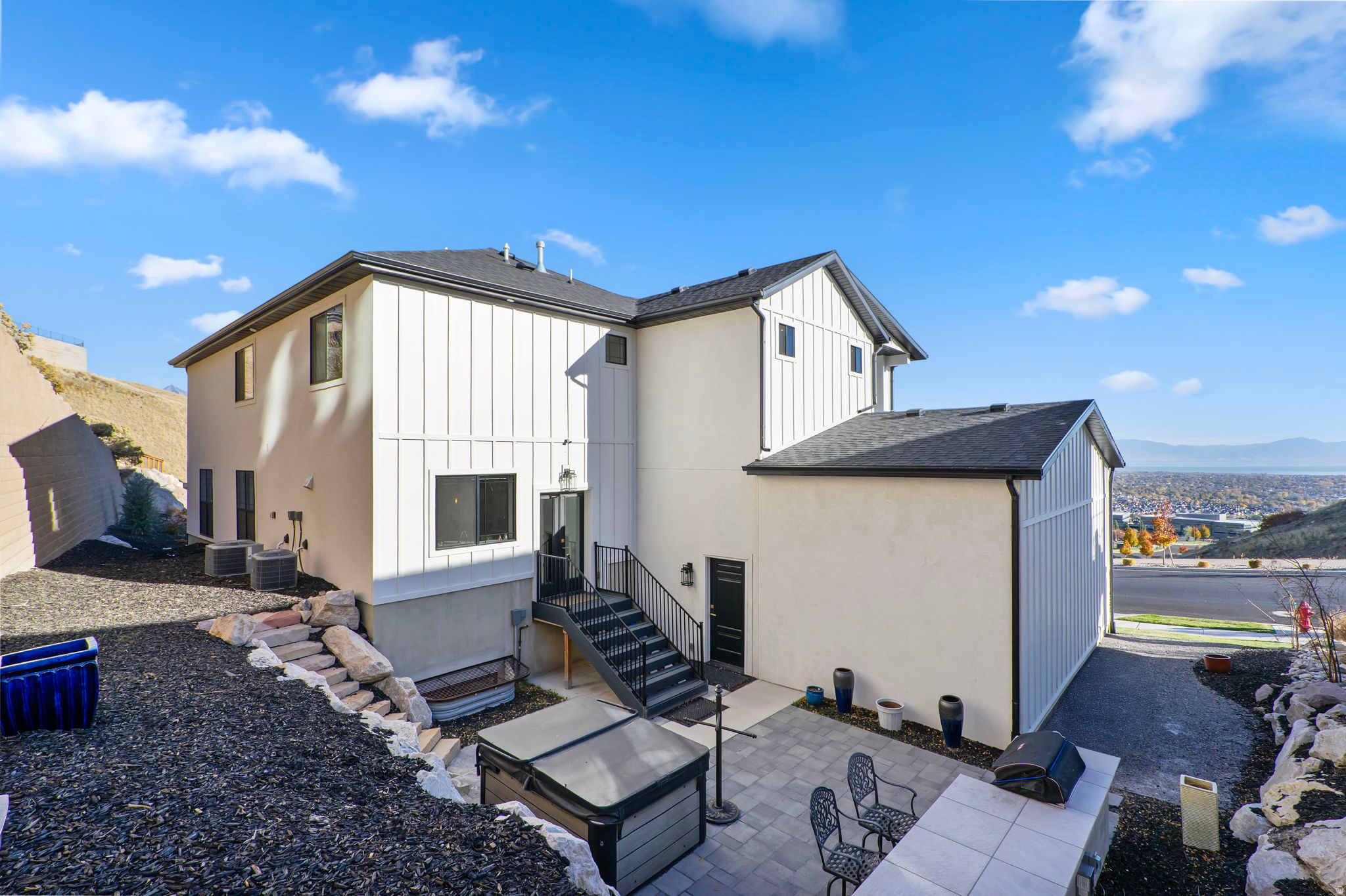 SEASONS ESTATES - Residential