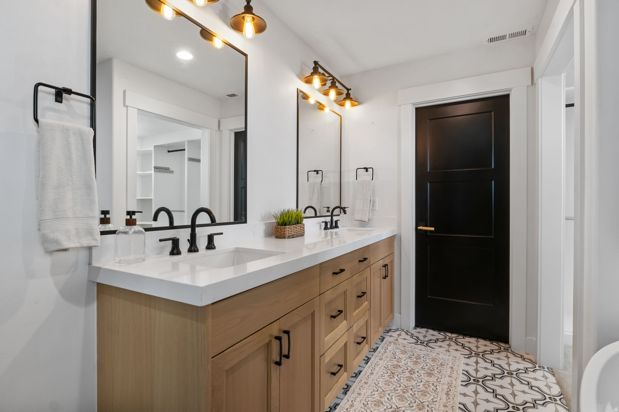 SEASONS ESTATES - Residential