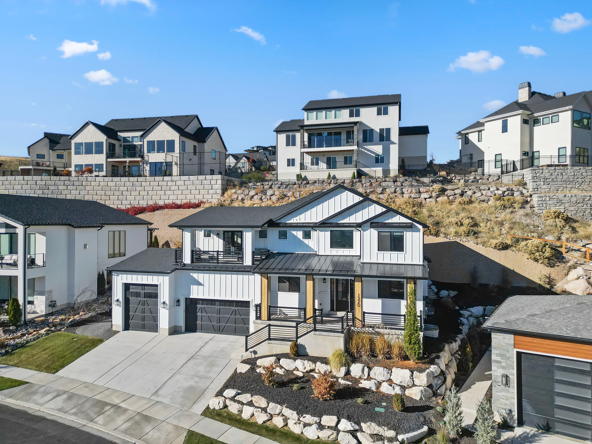 SEASONS ESTATES - Residential