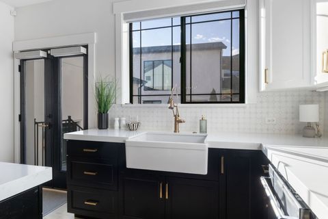 Tiny photo for 1320 W SUMMER VIEW DR, Lehi, UT 84043 (MLS # 2121098)