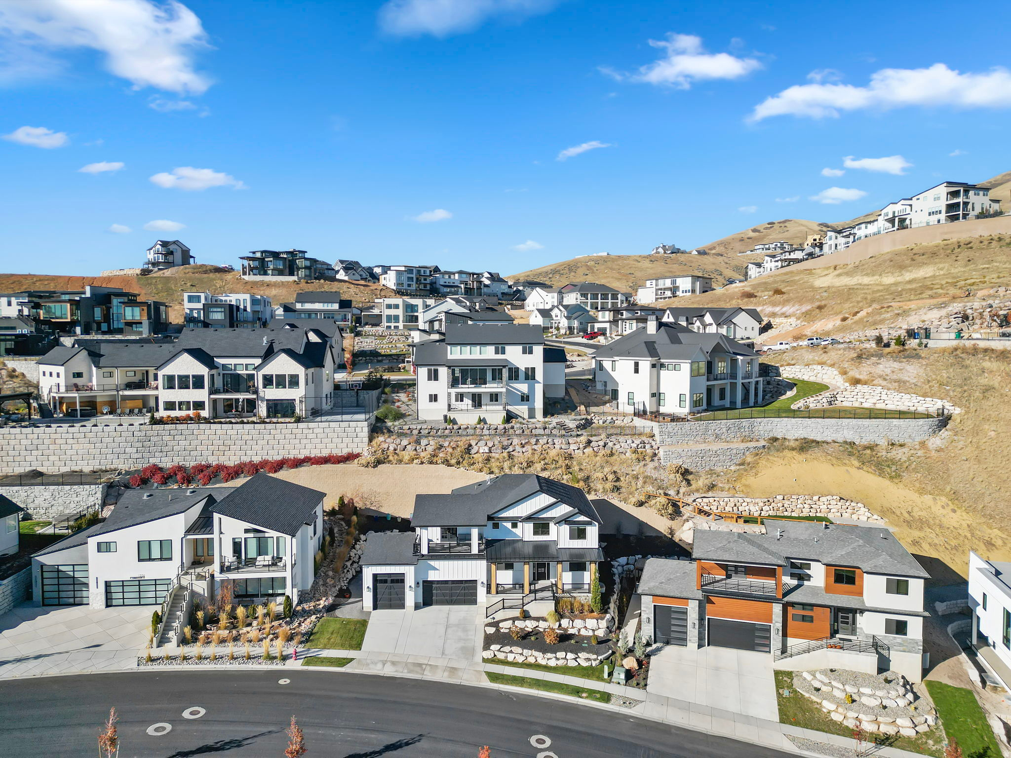 SEASONS ESTATES - Residential