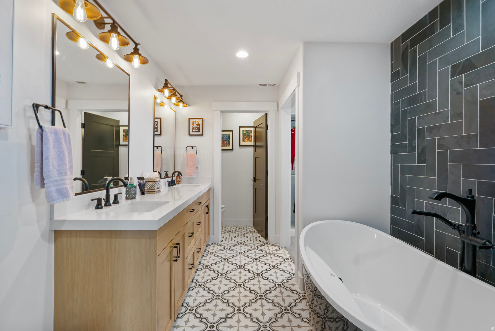 SEASONS ESTATES - Residential