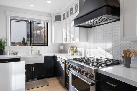 Tiny photo for 1320 W SUMMER VIEW DR, Lehi, UT 84043 (MLS # 2121098)