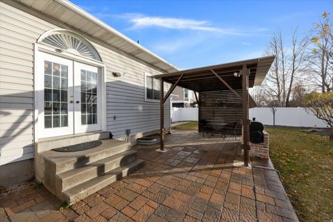Tiny photo for 1405 N 770 W, Orem, UT 84057 (MLS # 2127512)