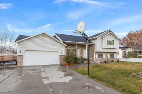 Tiny photo for 1405 N 770 W, Orem, UT 84057 (MLS # 2127512)
