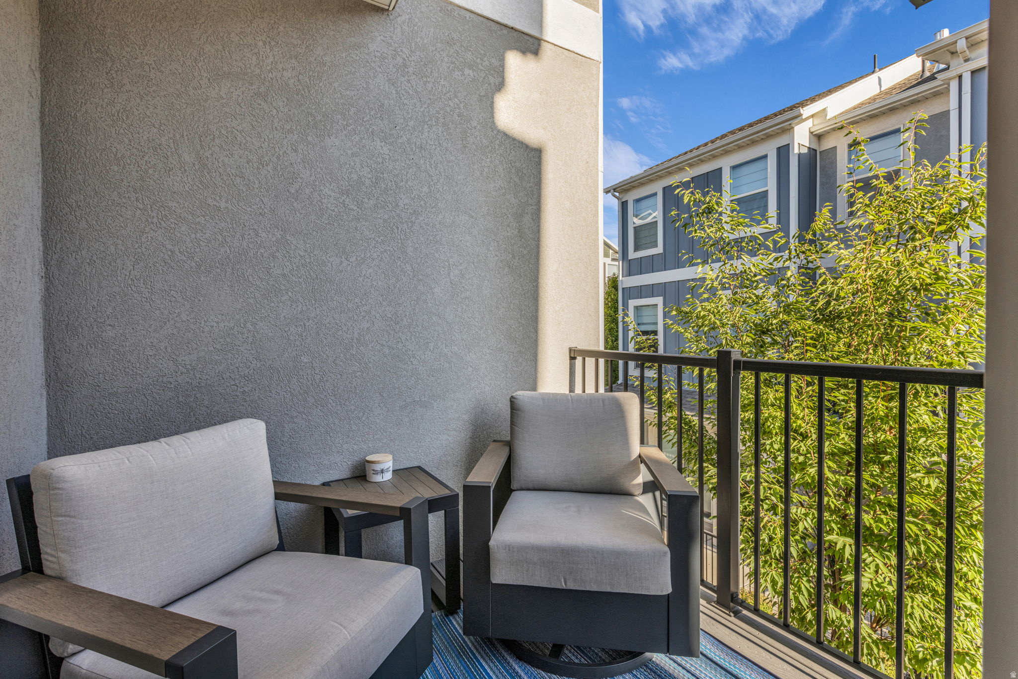 MUIRHOUSE - Residential