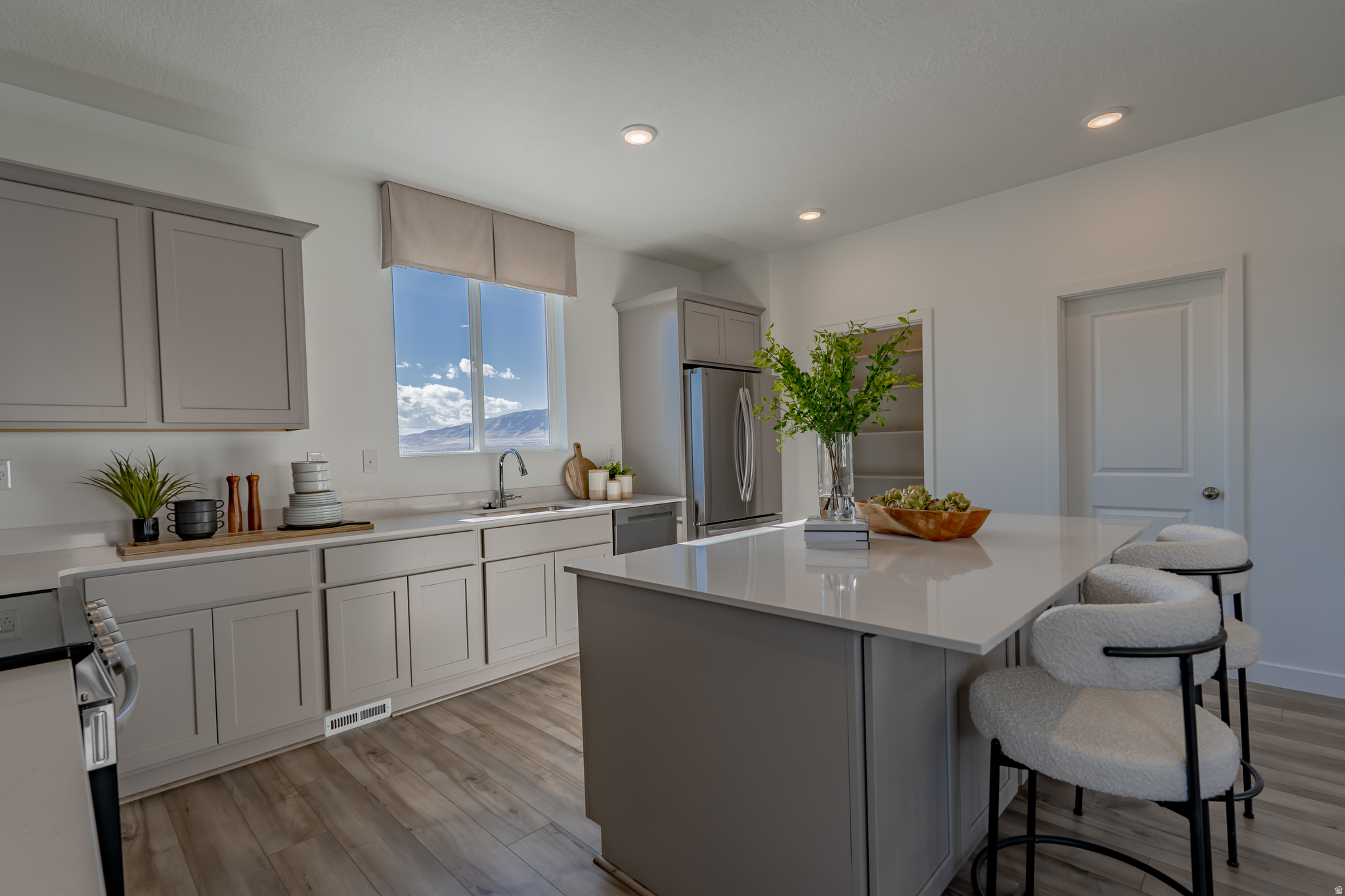 HIGHLINE AT AMERICAN FORK - Residential