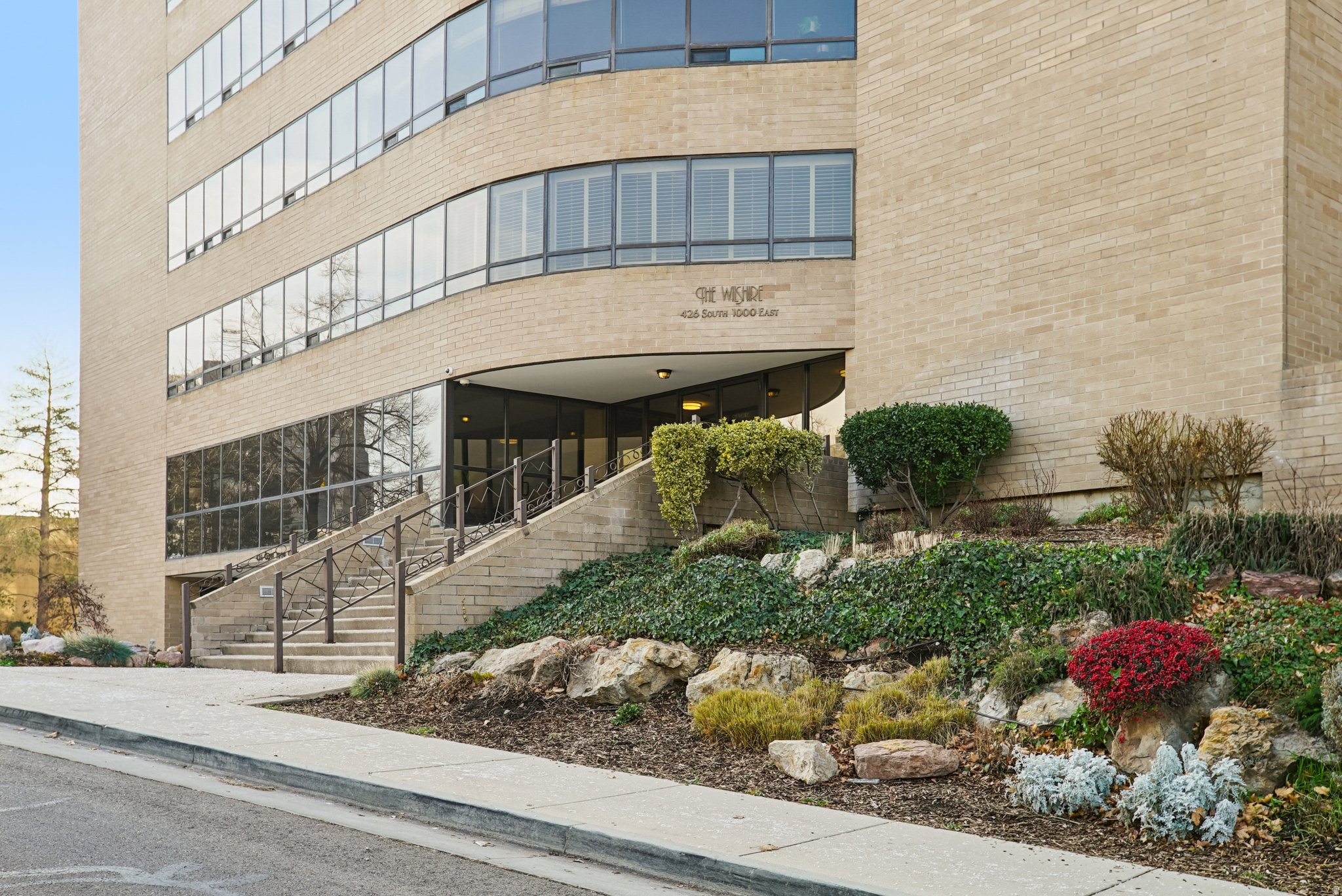 WILSHIRE - Residential