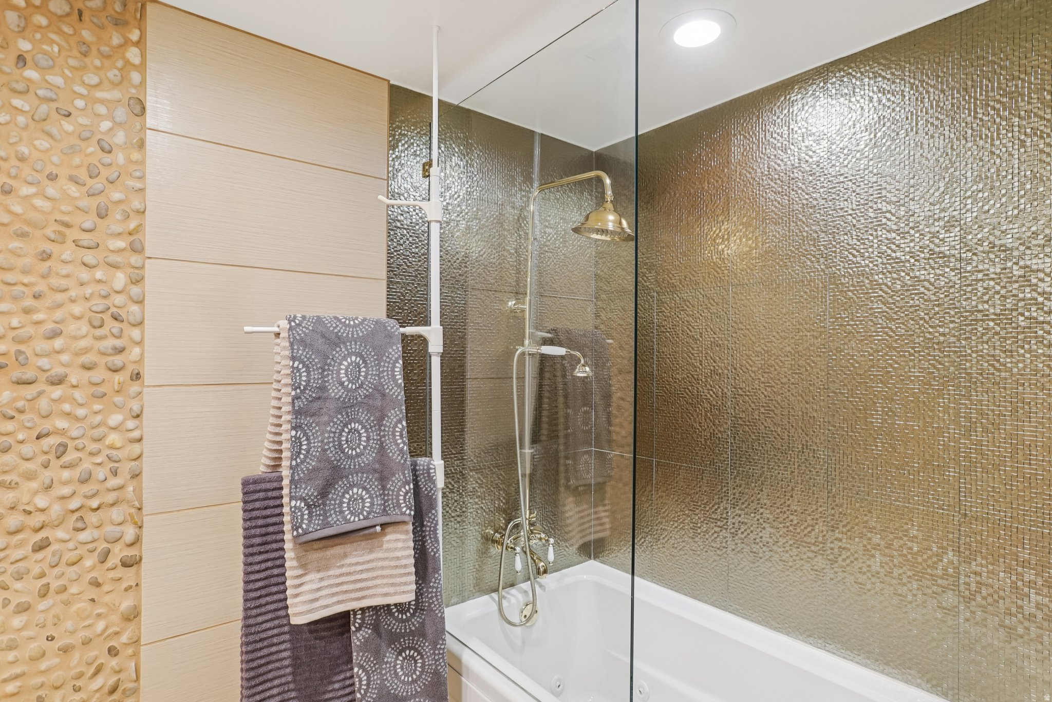 WILSHIRE - Residential