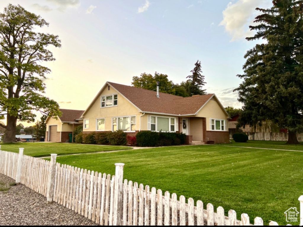 Photo of 88 S 100 W, Blanding, UT 84511 (MLS # 2155889)