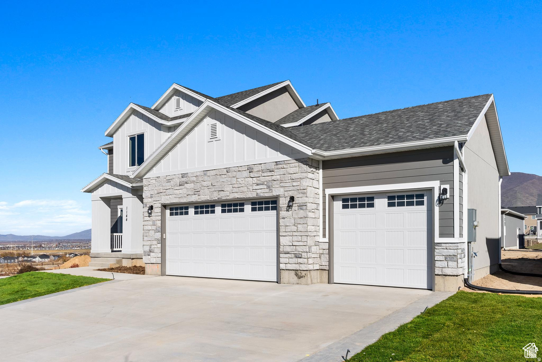 THE HILLS - Residential