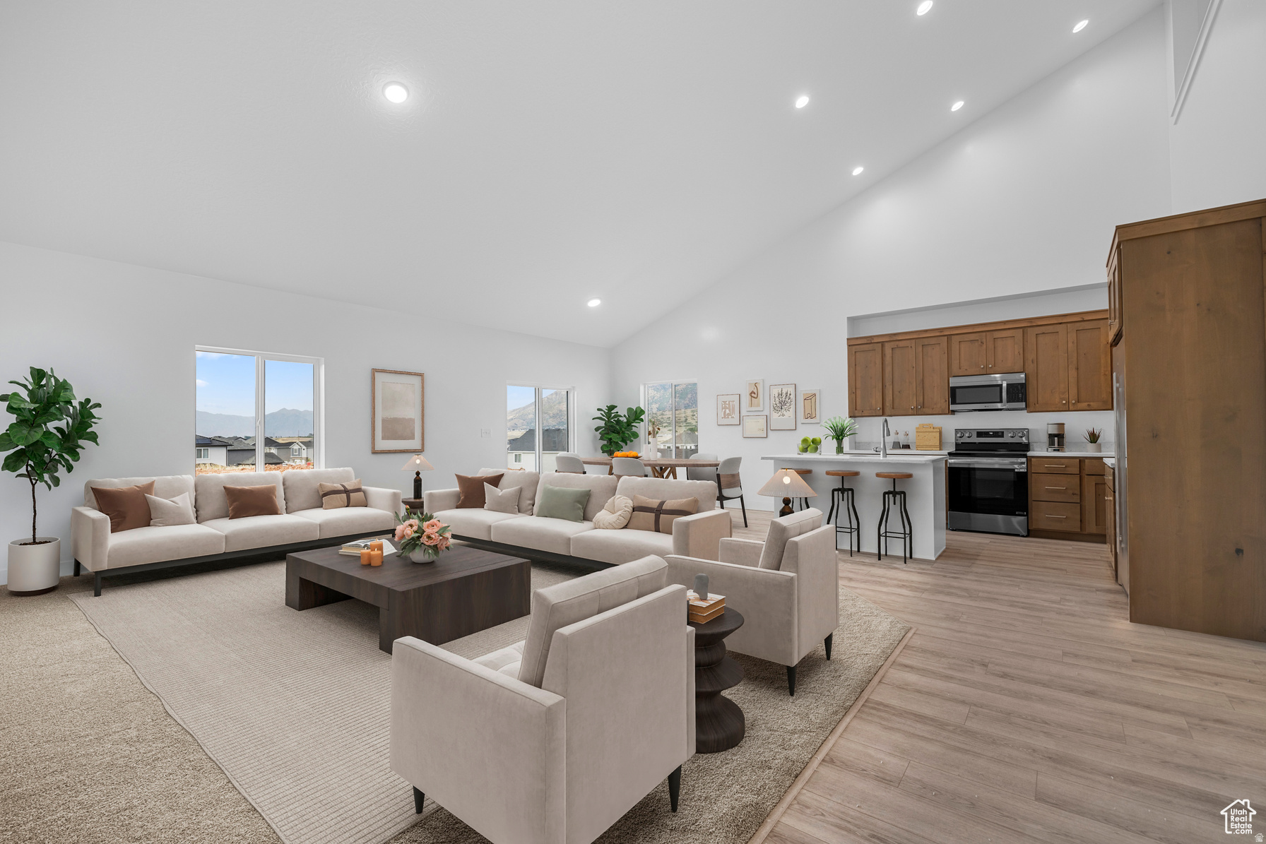 THE HILLS - Residential