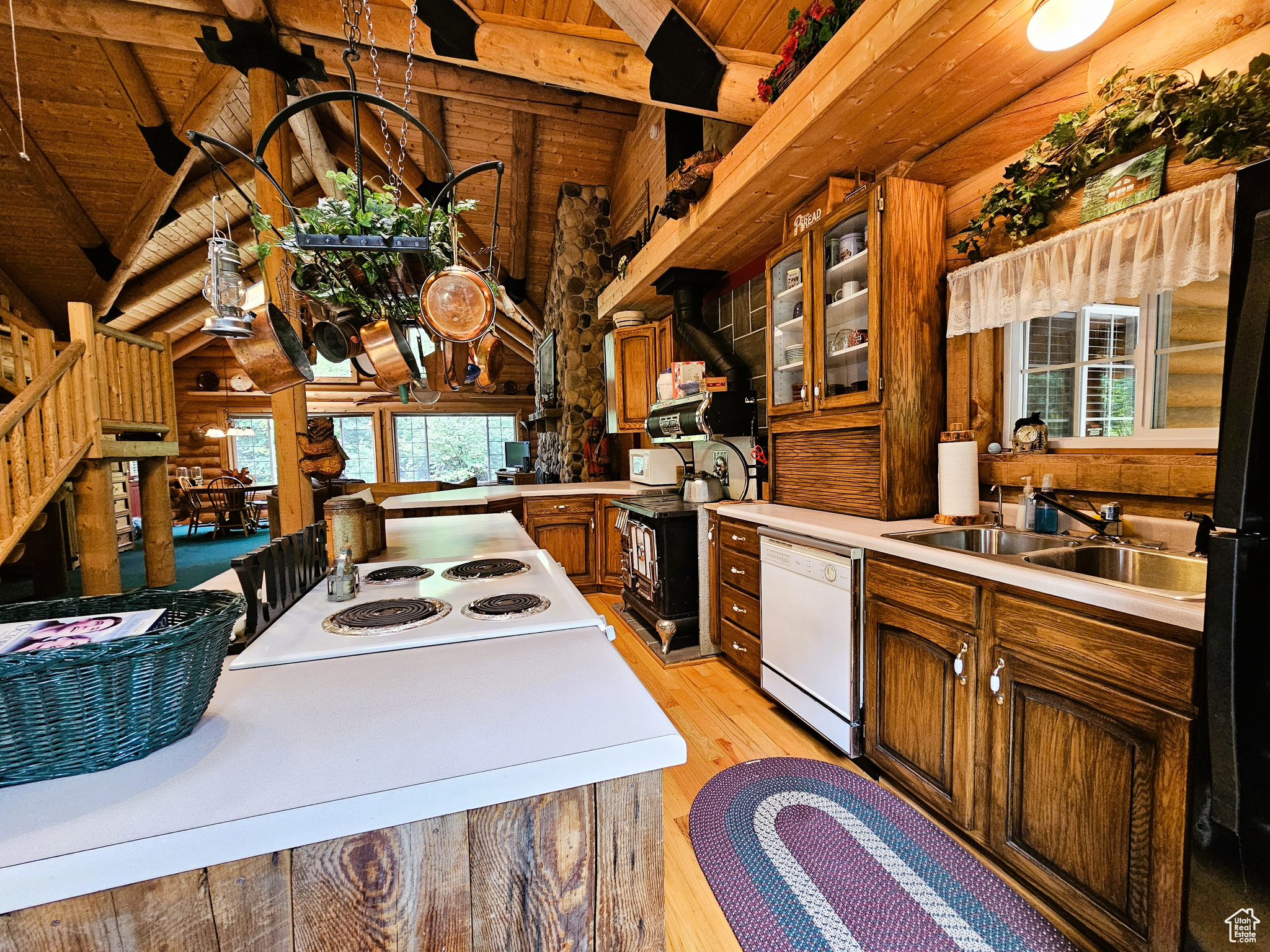 SKYLINE MOUNTAIN RESORT - Residential