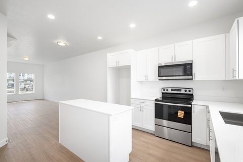 Townhouse For Sale - 1127 S 1200 #8<br/> Weber County, Ogden, UT 84404