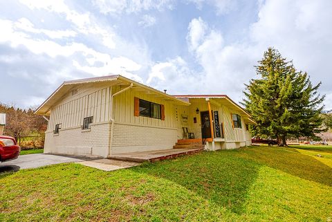 Homes For Sale - 16 Old Oregon Rd<br/> Soda Springs, ID 83276