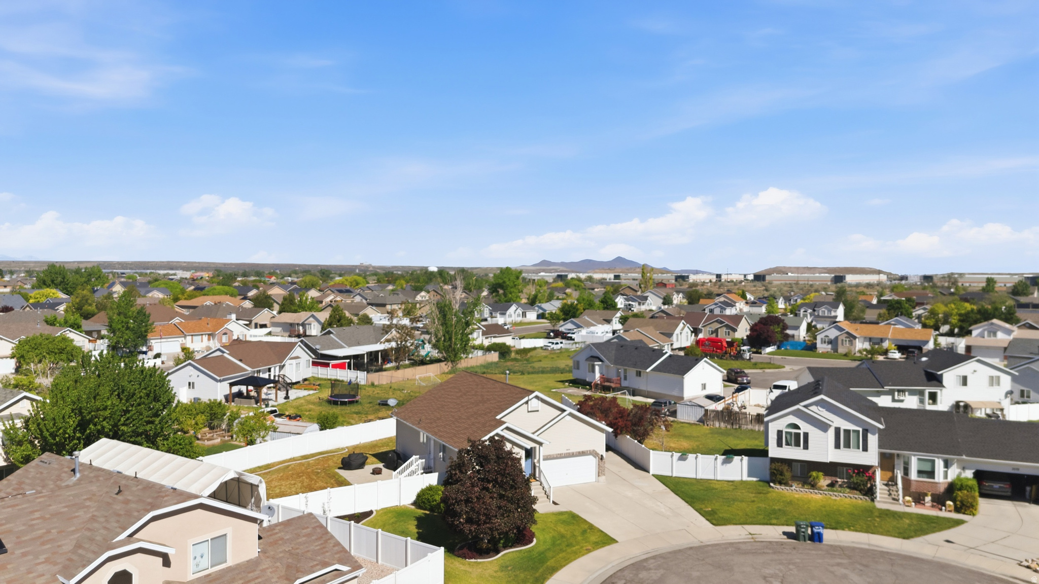 MEADOWS - Residential