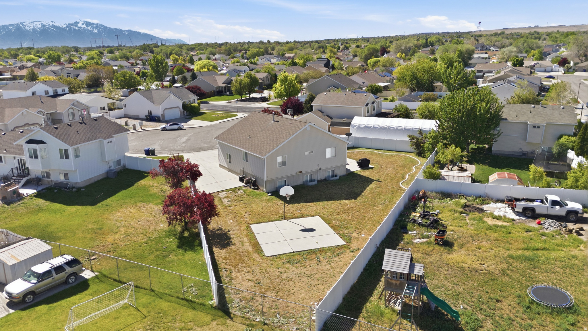 MEADOWS - Residential