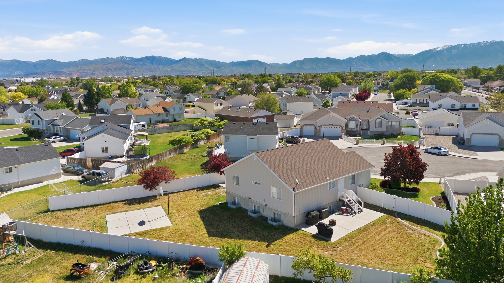 MEADOWS - Residential
