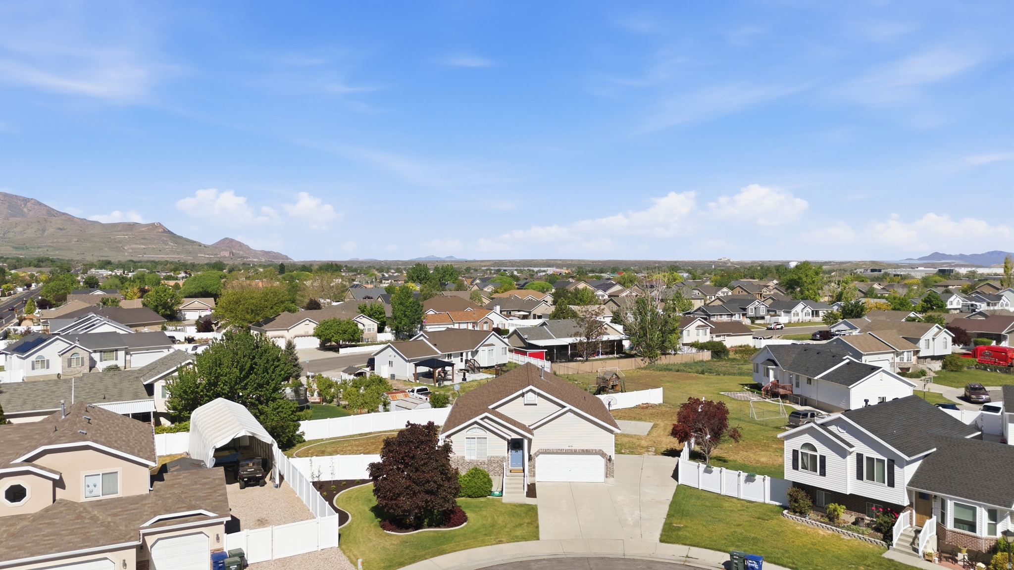 MEADOWS - Residential