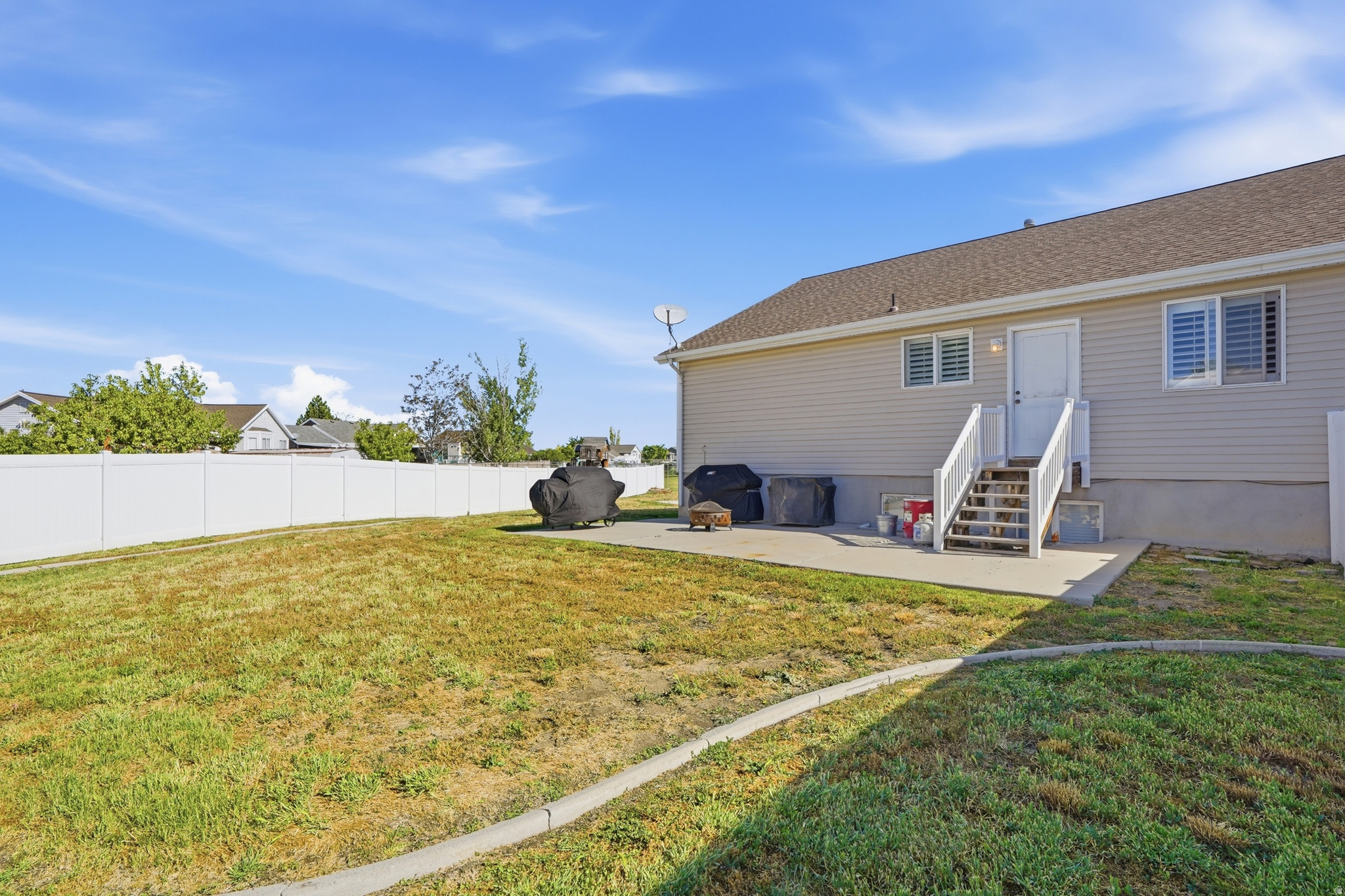MEADOWS - Residential