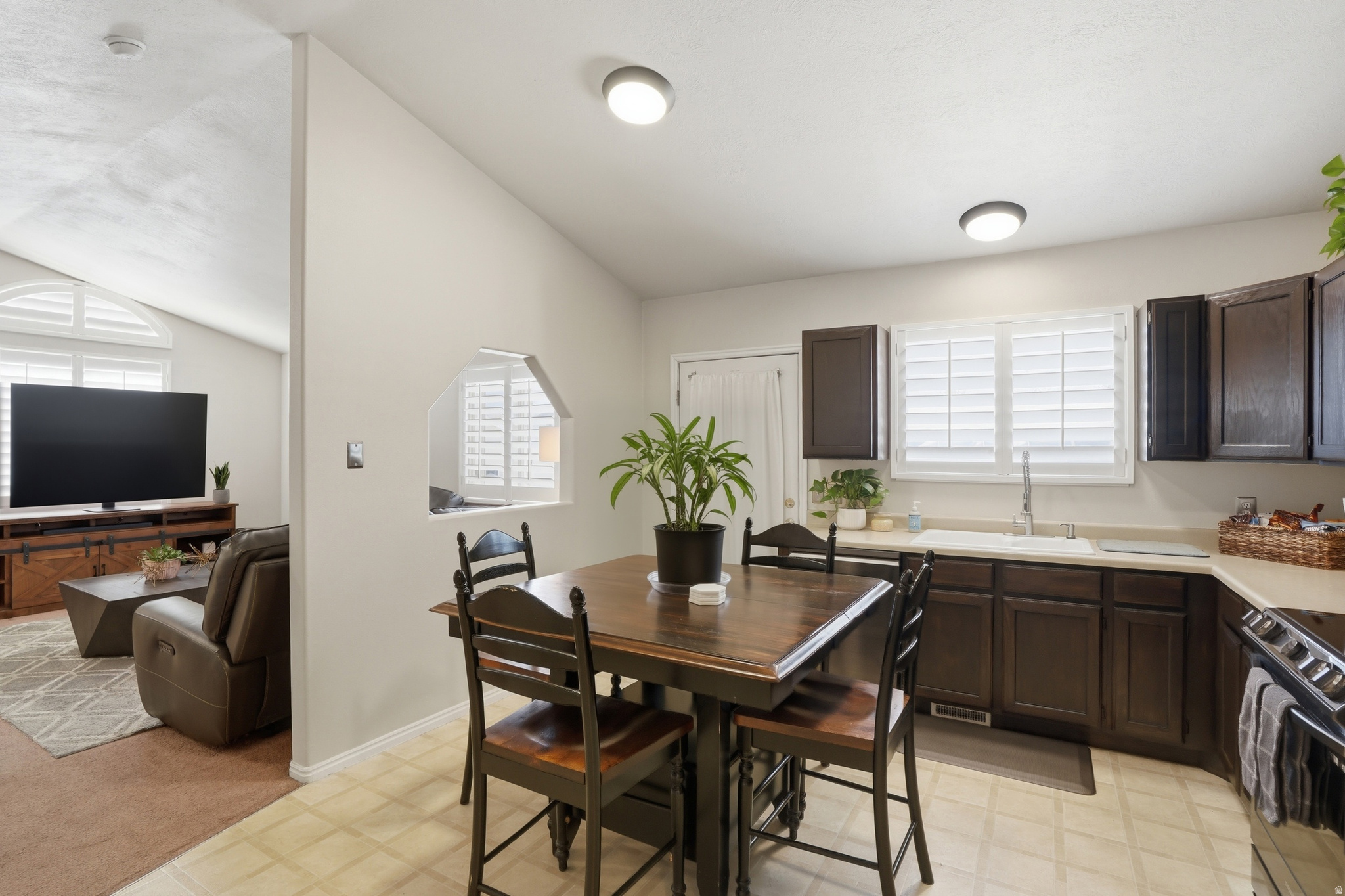 MEADOWS - Residential