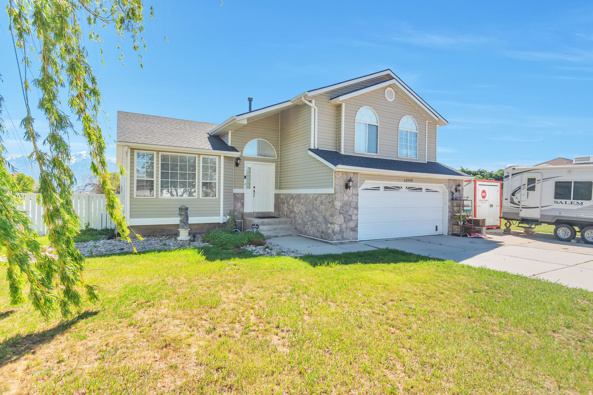 ELM MEADOWS - Residential