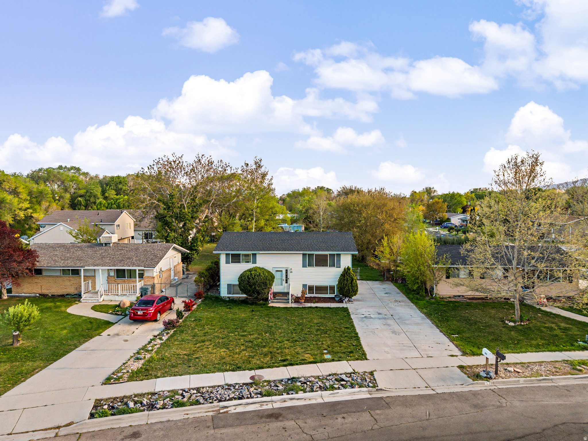 SHALIMAR ACRES - Residential