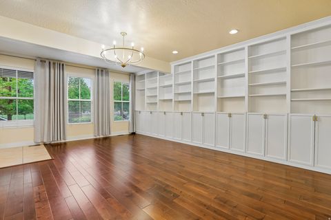Tiny photo for 11057 S TOPVIEW RD, South Jordan, UT 84009 (MLS # 2154034)