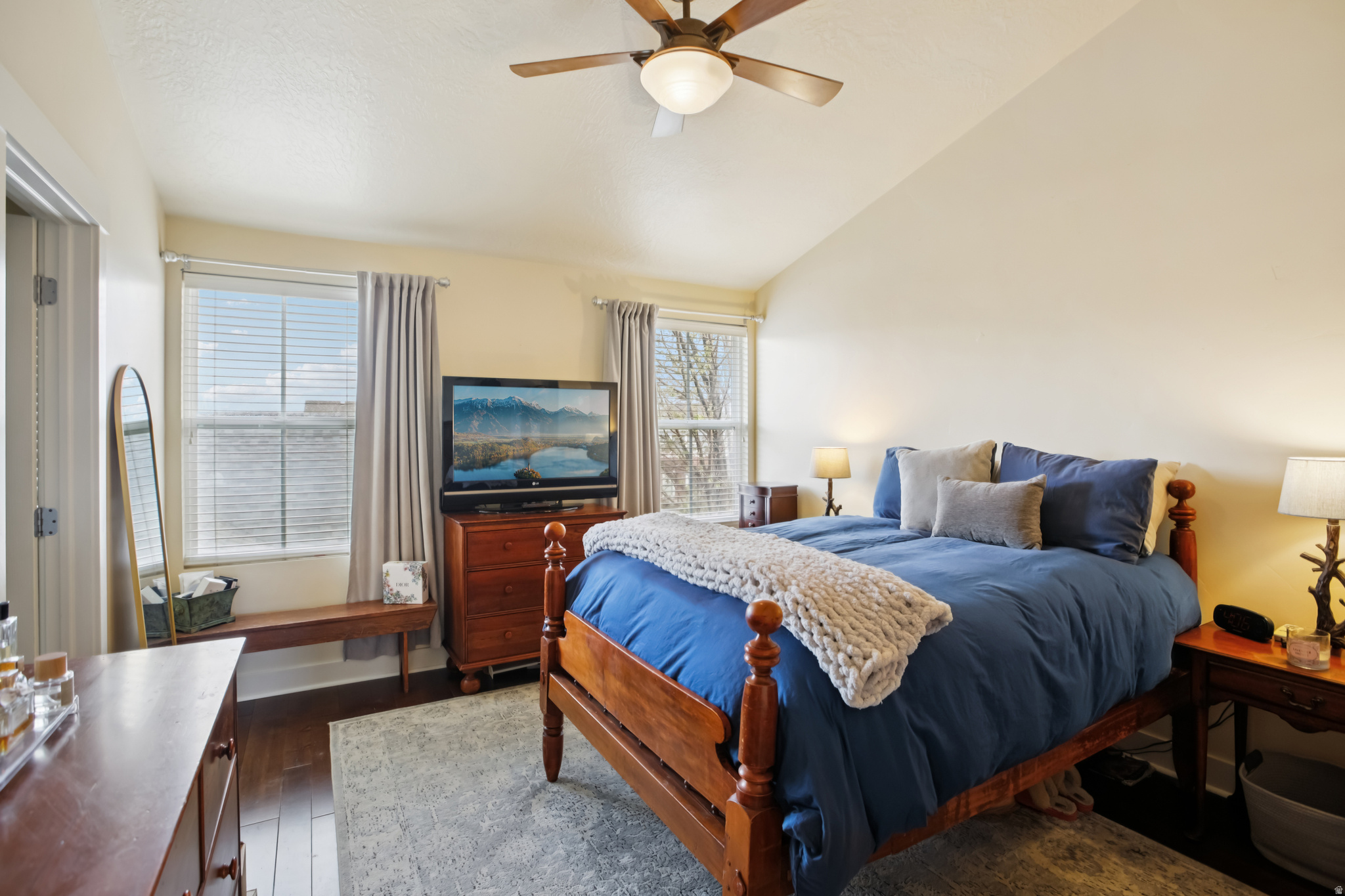 DAYBREAK - Residential