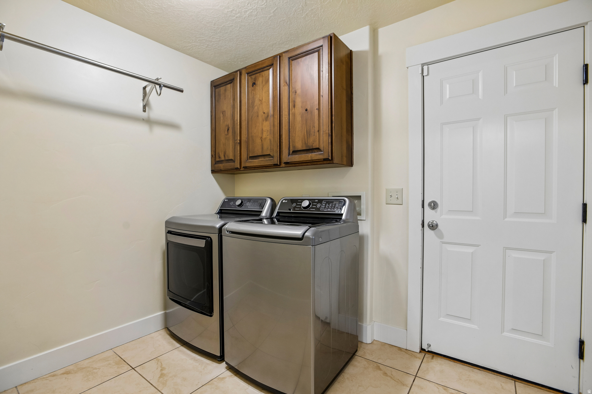 DAYBREAK - Residential