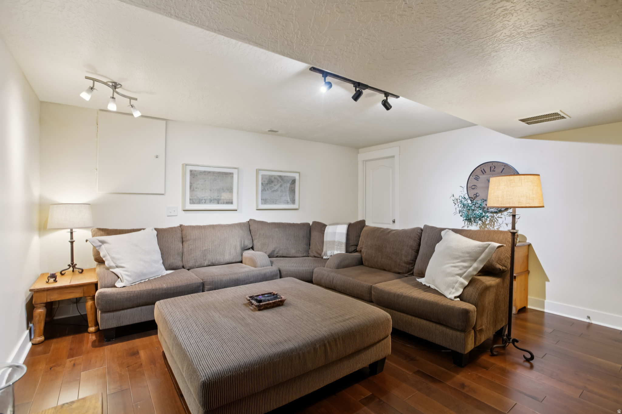 DAYBREAK - Residential