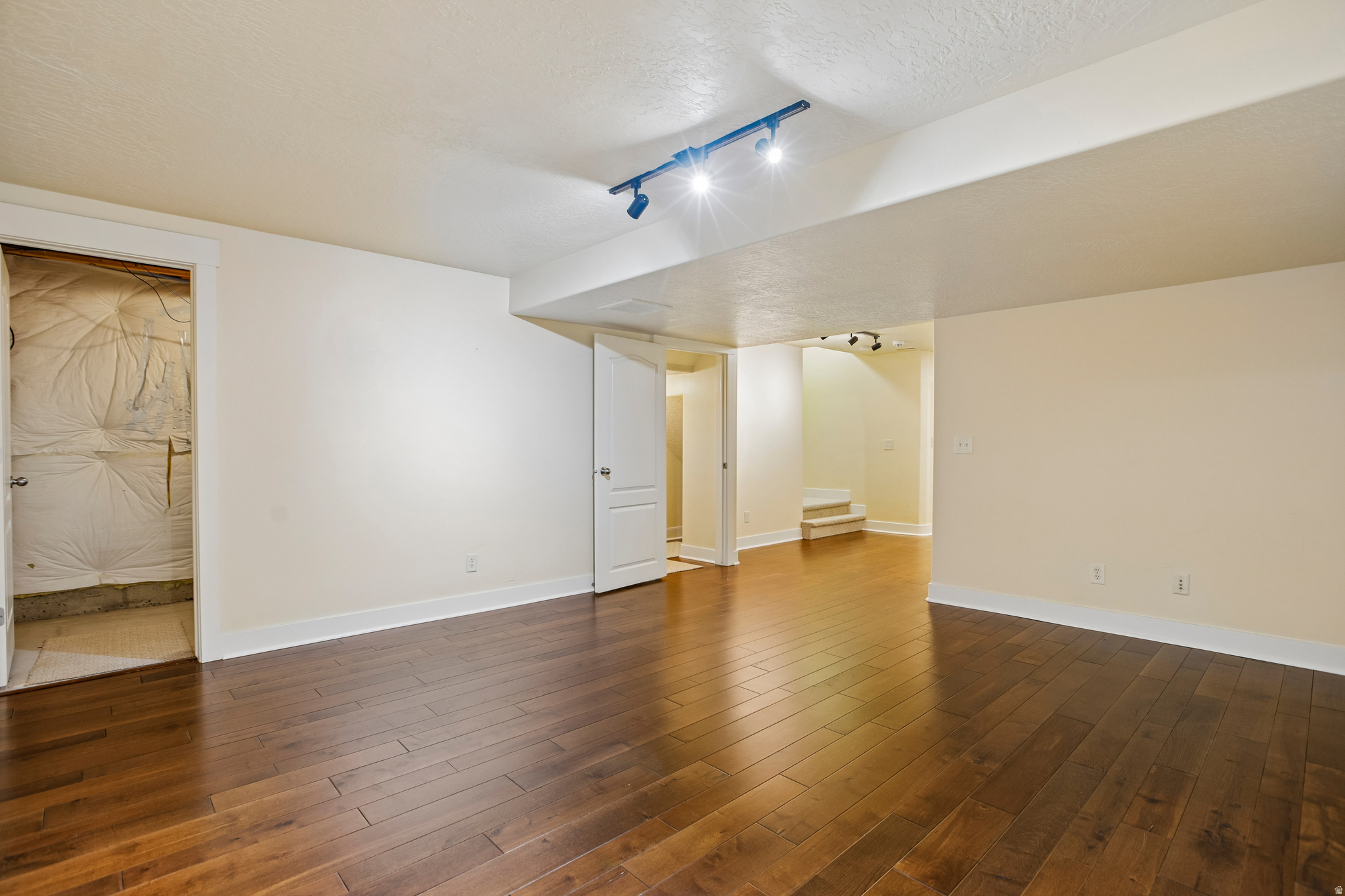 DAYBREAK - Residential