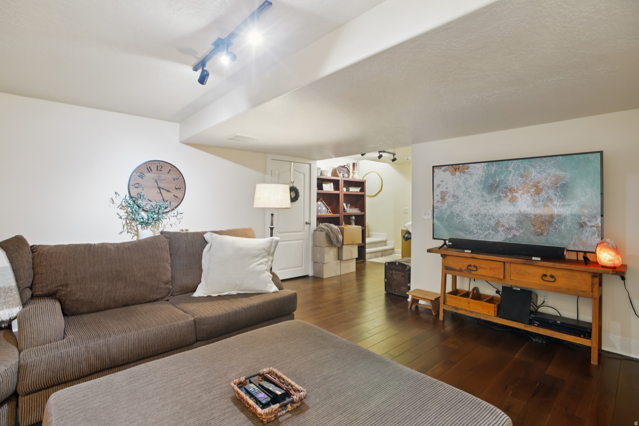 DAYBREAK - Residential