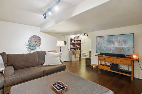 Tiny photo for 11057 S TOPVIEW RD, South Jordan, UT 84009 (MLS # 2154034)