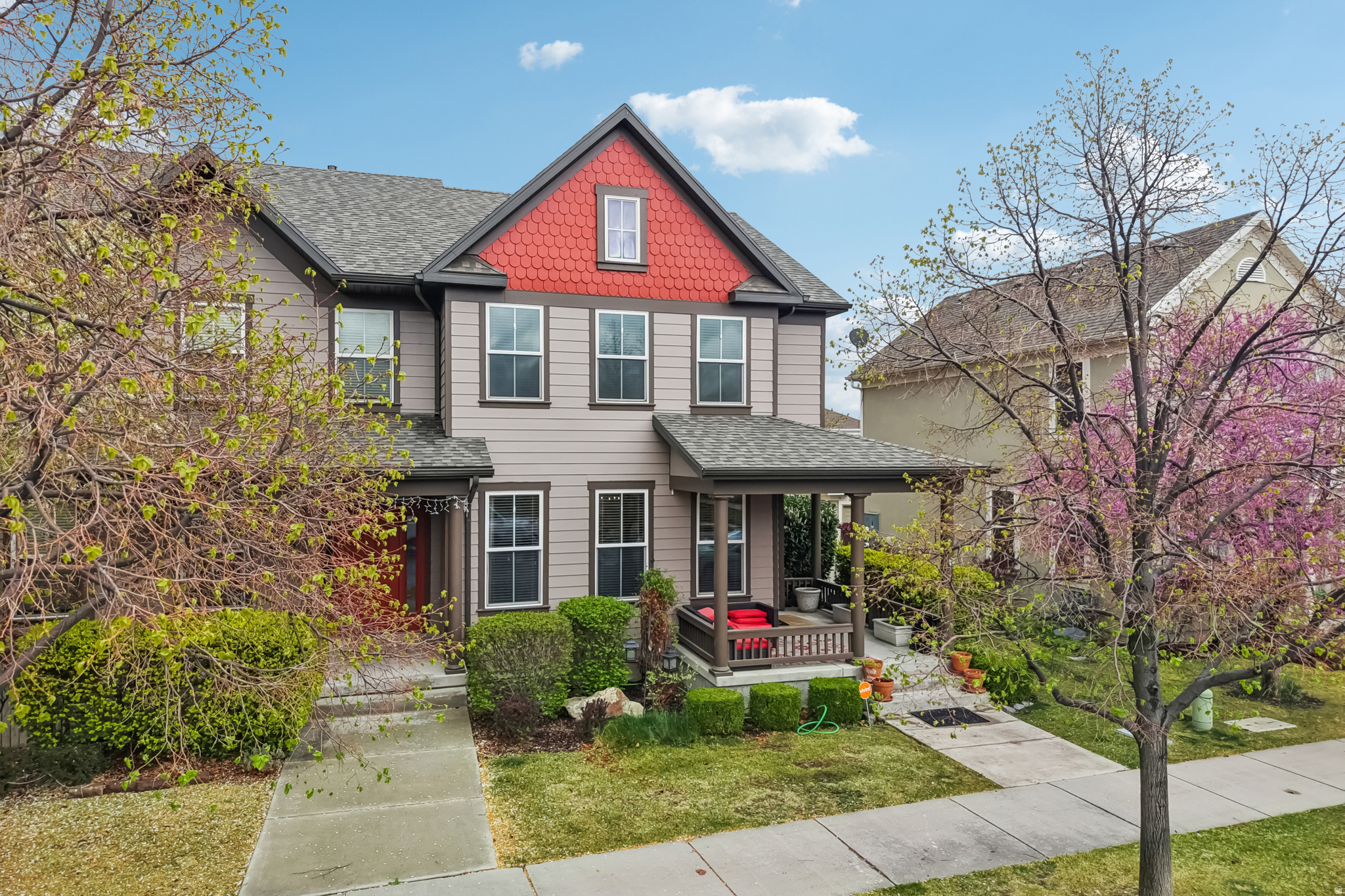 DAYBREAK - Residential