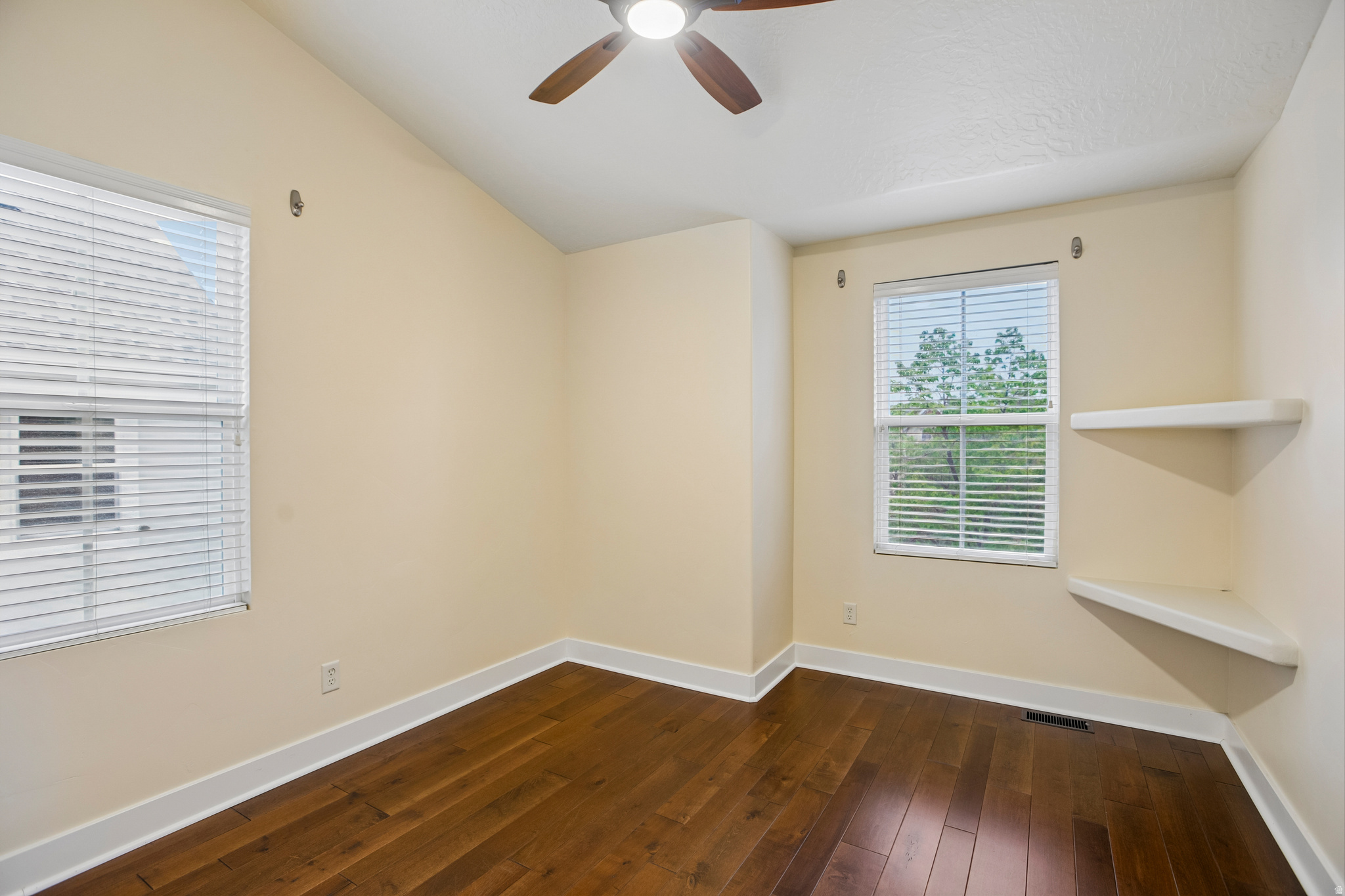 DAYBREAK - Residential