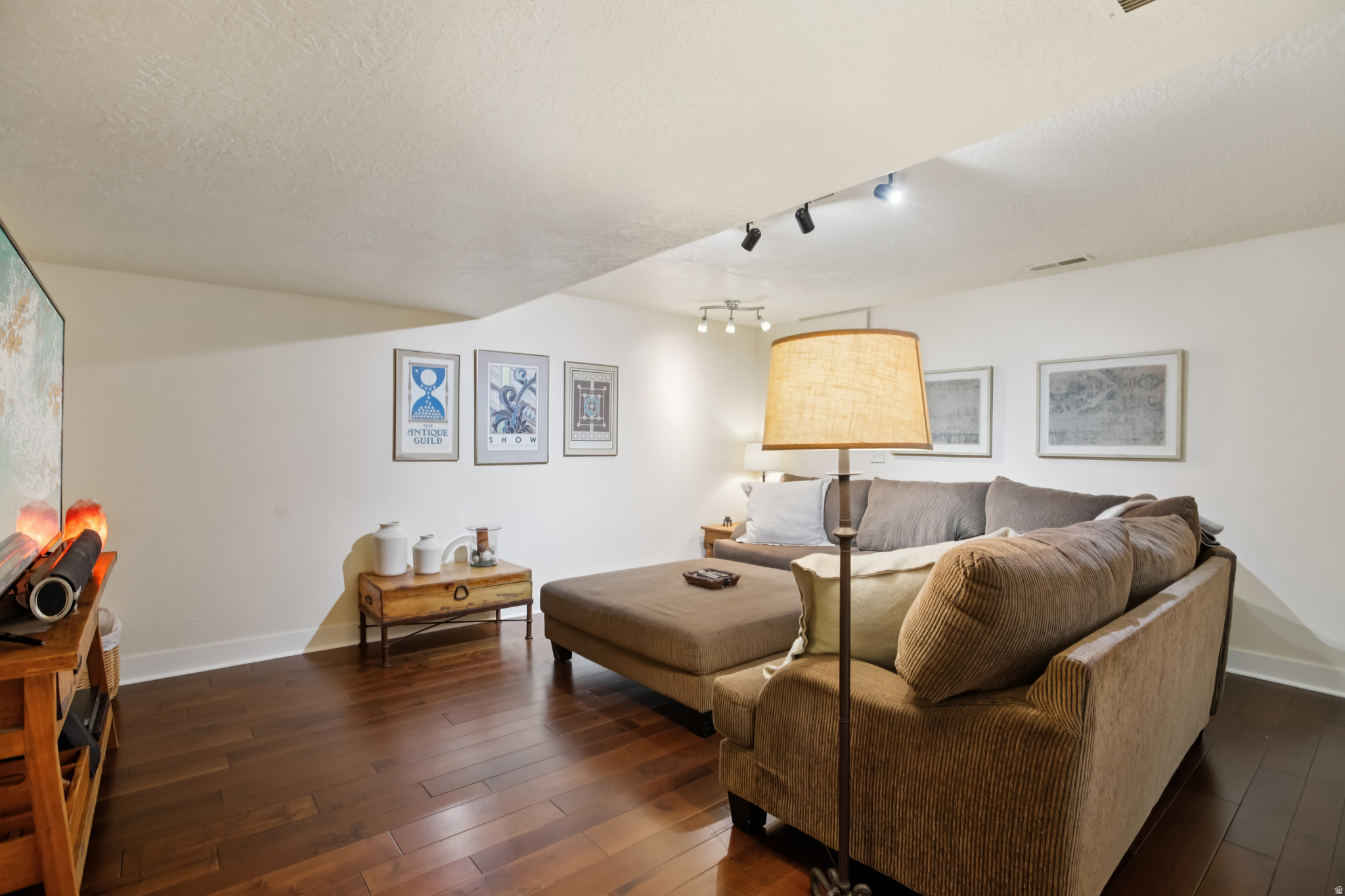 DAYBREAK - Residential