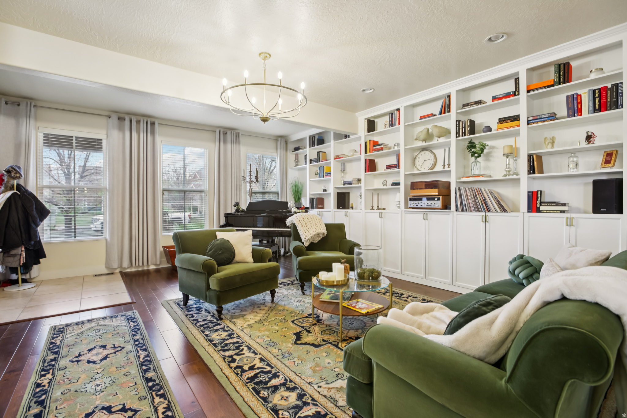 DAYBREAK - Residential