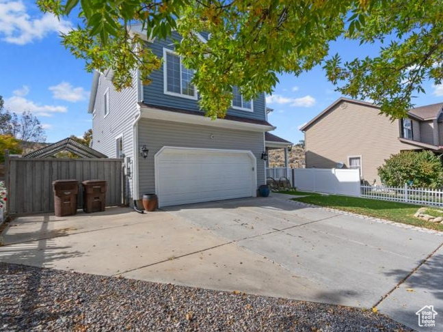 FREEMONT SPRINGS - Residential