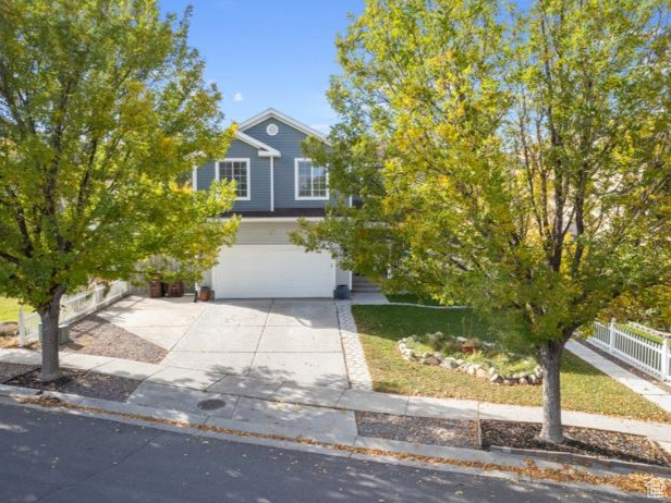 FREEMONT SPRINGS - Residential