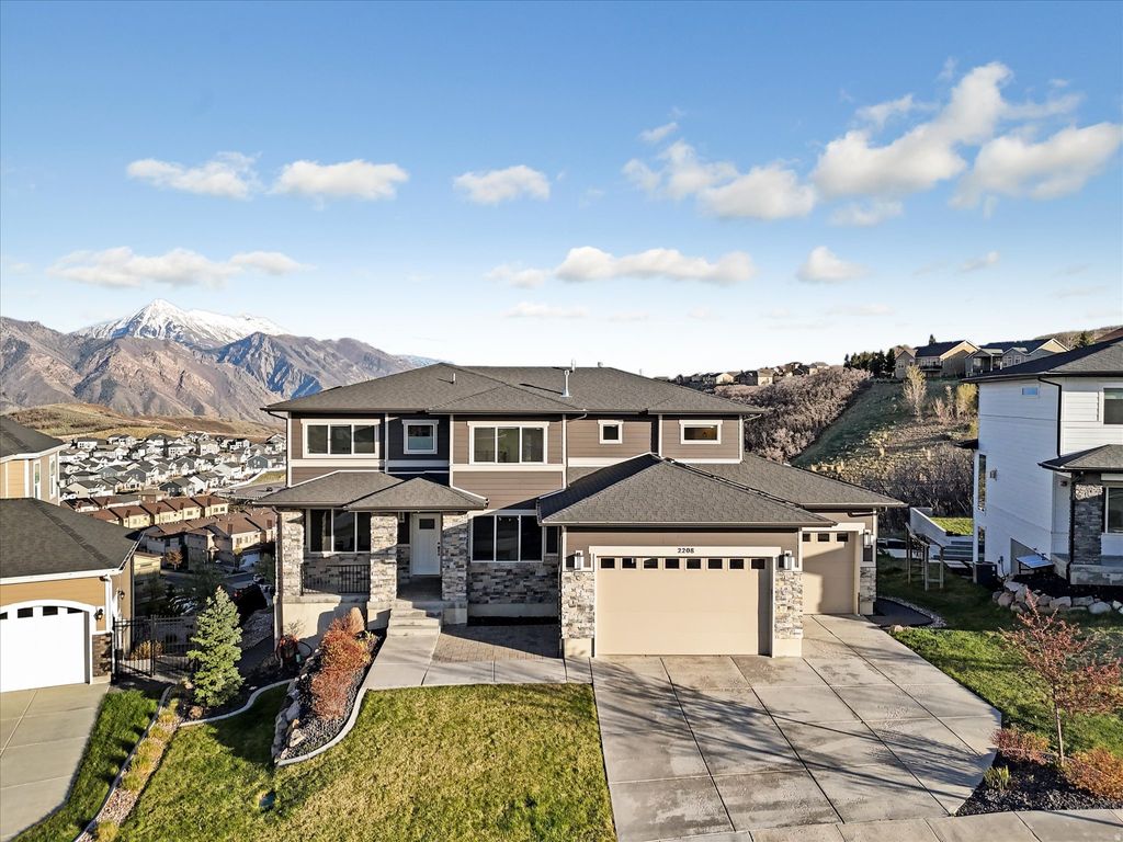 Photo of 2208 E SNOW BLOSSOM WAY, Draper, UT 84020 (MLS # 2153059)