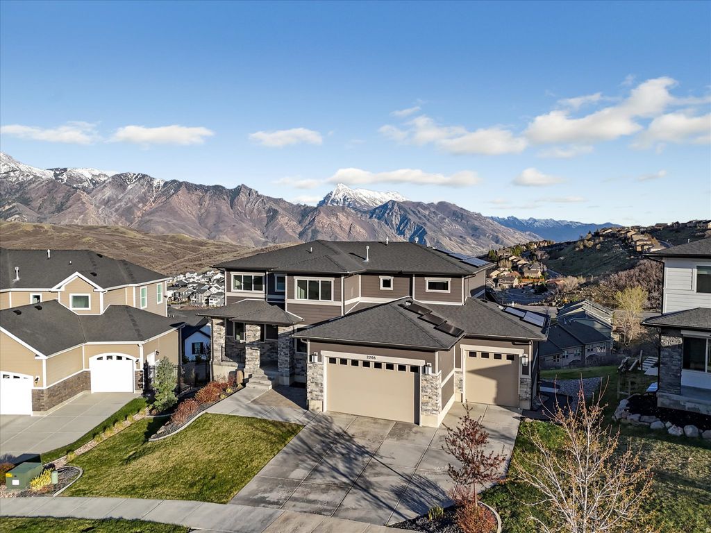 Photo of 2208 E SNOW BLOSSOM WAY, Draper, UT 84020 (MLS # 2153059)