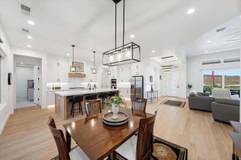 Tiny photo for 2157 N SUNBURN DR, Washington, UT 84780 (MLS # 2181752)