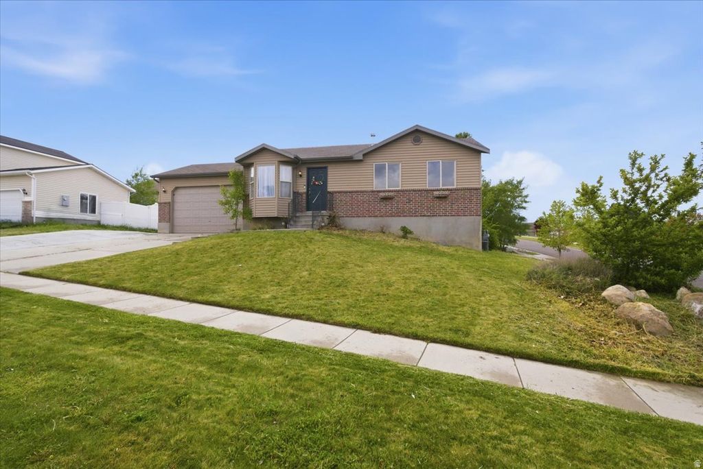 Photo of 6822 S HIGH BLUFF DR W, West Jordan, UT 84081 (MLS # 2155974)