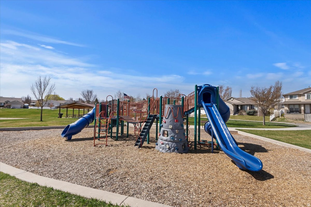 OQUIRRH HIGHLANDS 1 - Residential