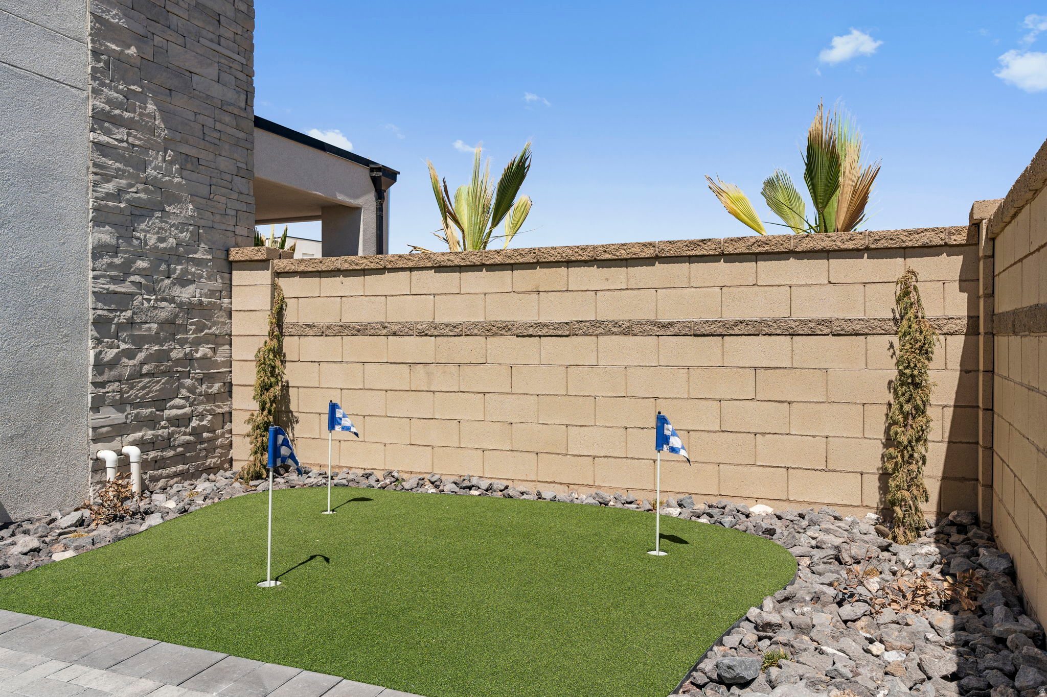 DESERT COLOR RESORT - Residential